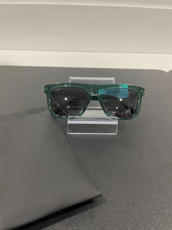 Gucci (GG15025) Sunglasses Green Frame (JB1452)